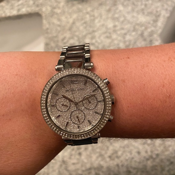 Michael Kors Watch w/ Box - Picture 9 of 10